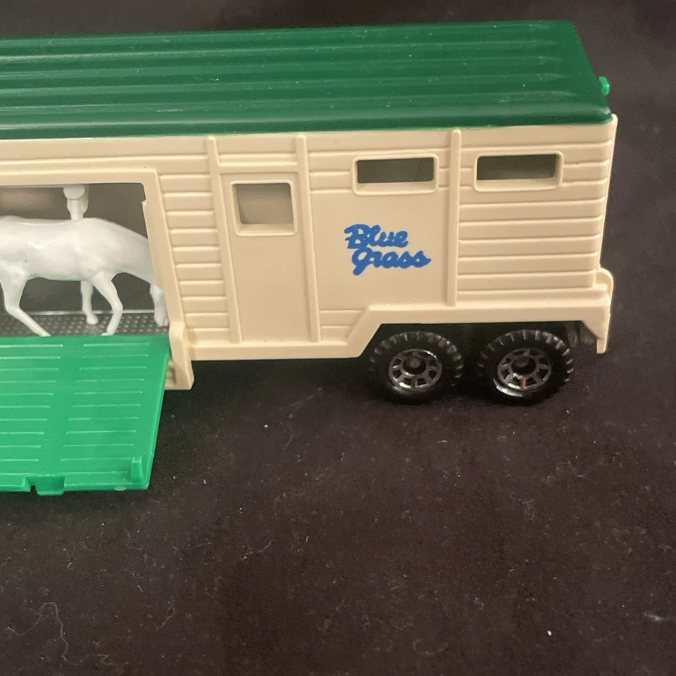 Matchbox Lesney Kenworth Aerodyne 1981 & Low Bed Trailer - Image 2 of 4
