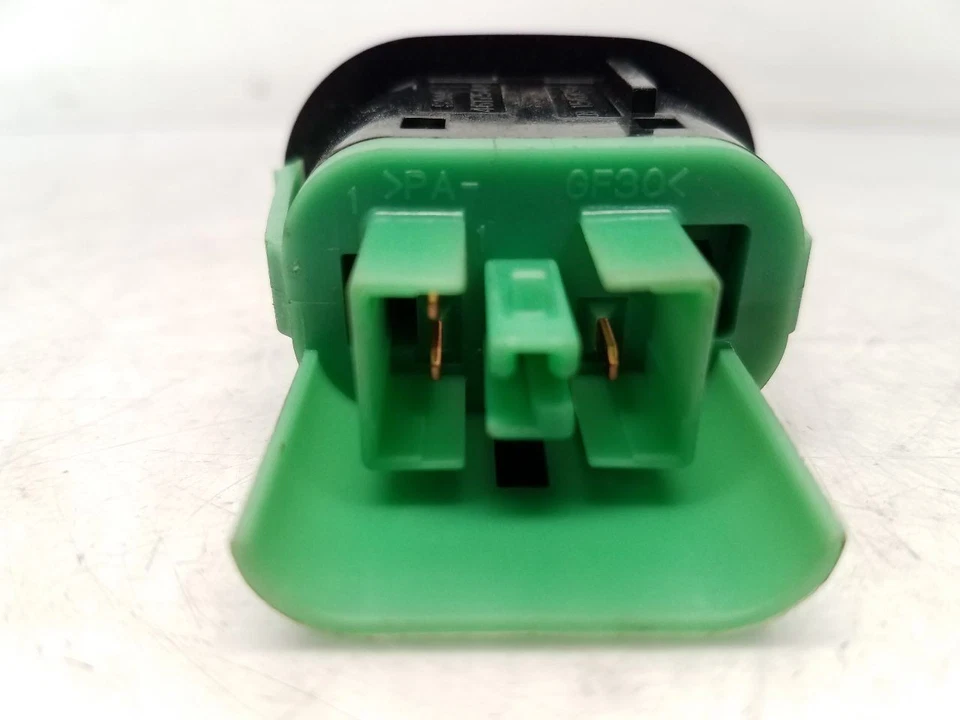 2000 Saab 9-5 Dash Switch - Fuel Door *Black* - Image 2 of 3