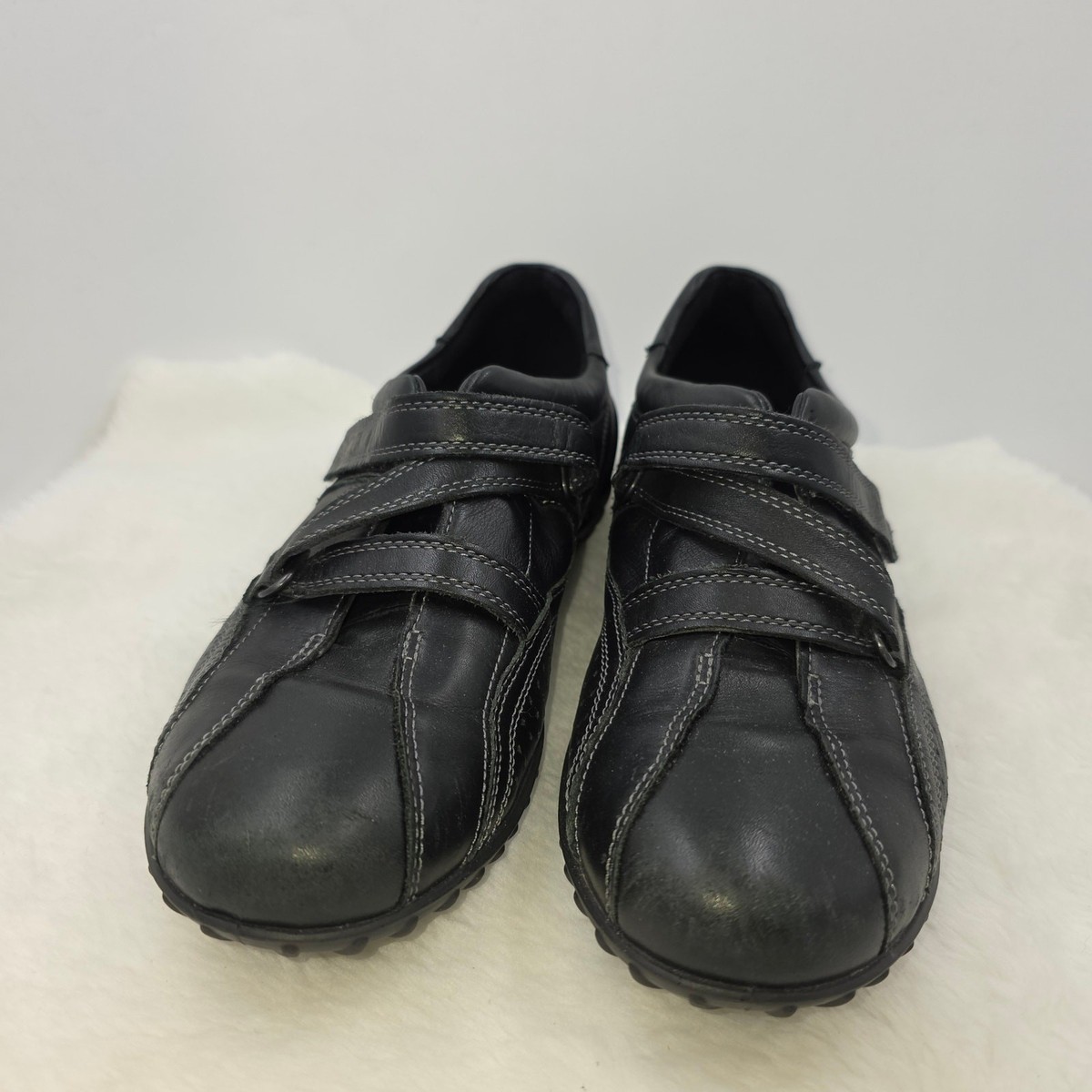 Ecco Charm Crossing Strap Woman's Black Leather Casual Sneaker Sz Euro 38/US 7.5 View 2