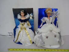 Holiday Princess Walt Disney 1996 Cinderella Mattel 16090 w/ Snow White