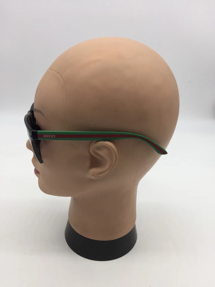 Gafas de sol Gucci de diseño con montura negra 61-14-145 lentes moradas Foto 4 de 4