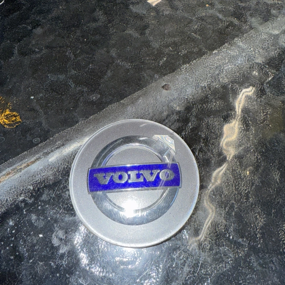 Volvo C70 S60 S70 S80 V70 XC70 2003-2017 OEM tapa central P/N 30666913 Foto 2 de 3