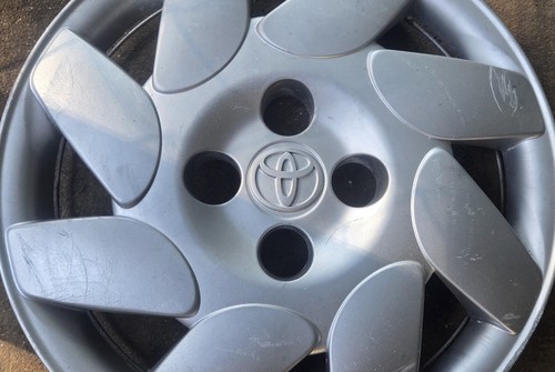 (1) Genuine OEM 2000-2002 Toyota Corolla 14" Hubcap Wheel Cover #C1 42621-AB040 - Picture 4 of 6