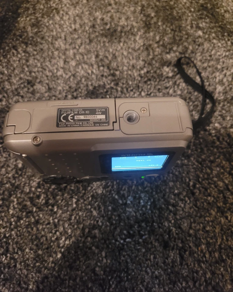 Fujifilm Finepix Dx10 Digital Camera good used condition, photo 3 of 5