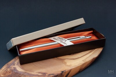 Your Favorite Pen - Parker Classic Flighter vintage pen