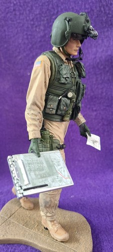 Jefe de tripulación de helicóptero del ejército - McFarlane Military Series 3 - Suelto - 2006 - Imagen 7 de 8