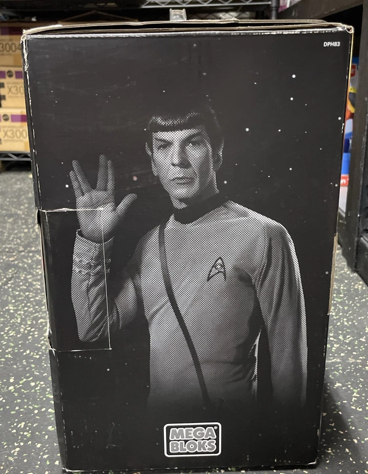 Mega Bloks Star Trek U.S.S. Enterprise NCC-1701 3,098 PC Set, New, Factory Seal - Image 4 of 4