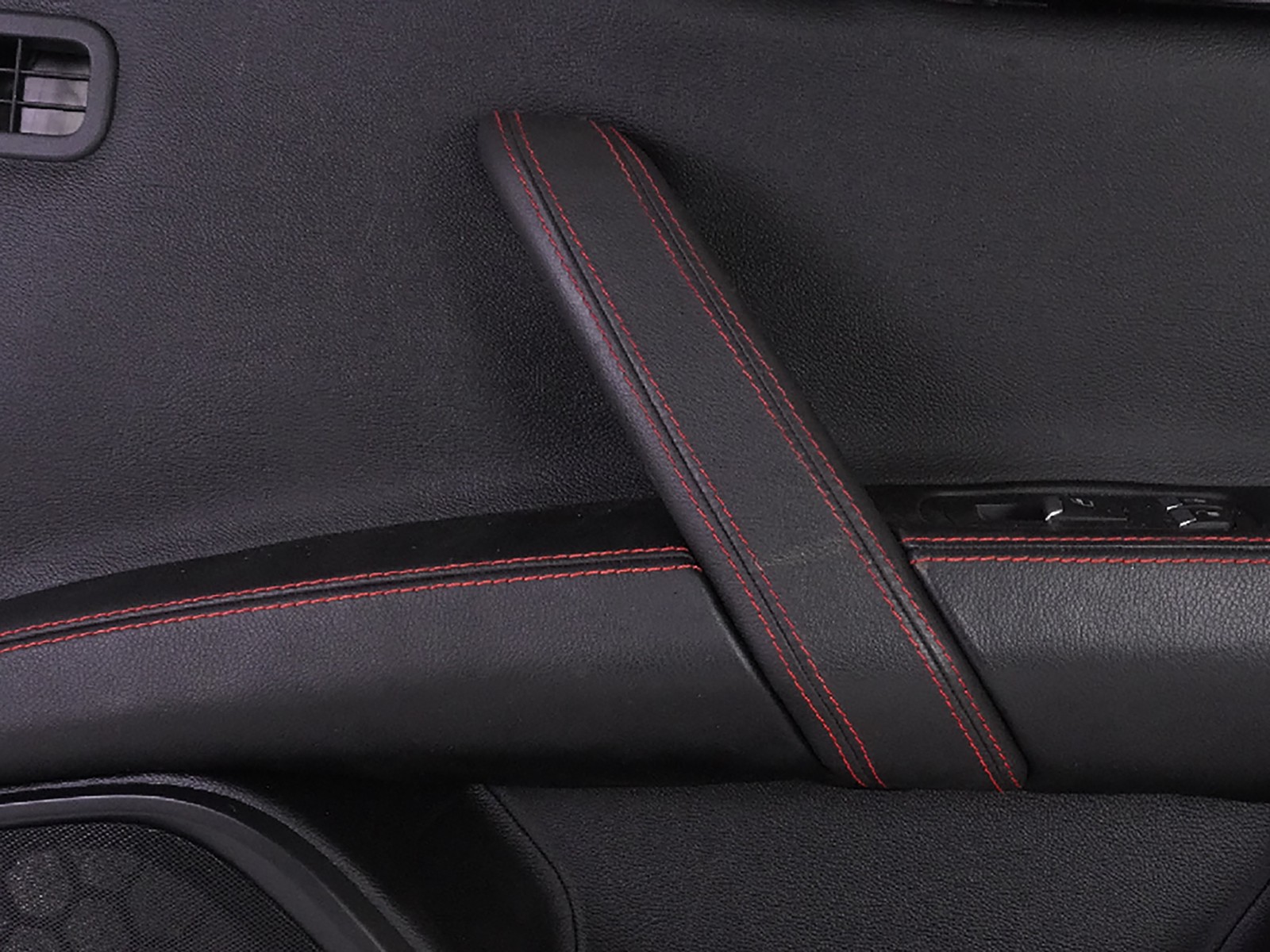 Maserati Ghibli 2014-2019 FRONT+RIGHT Door panel P/N 105804409C