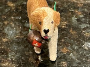 Wagner KUNSTLERSHUTZ small flocked Saint Bernard dog whiskey barrel GREEN COLLAR