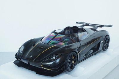 AUTOART 79019 Koenigsegg One : 1 Clear Carbon Fiber / Gold Stripes, 1:18,OVP,MIB