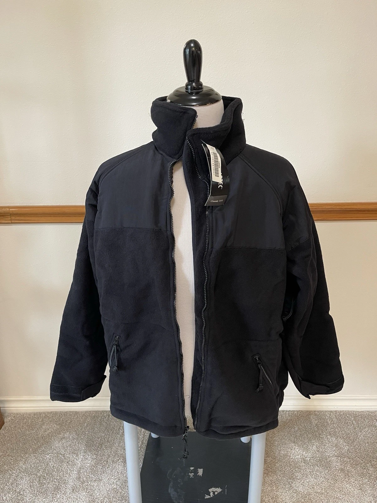 Made in USA PolarTec 300 Cold Weather Military Fleece Jacket Army Black EX Large
Opens in a new wind