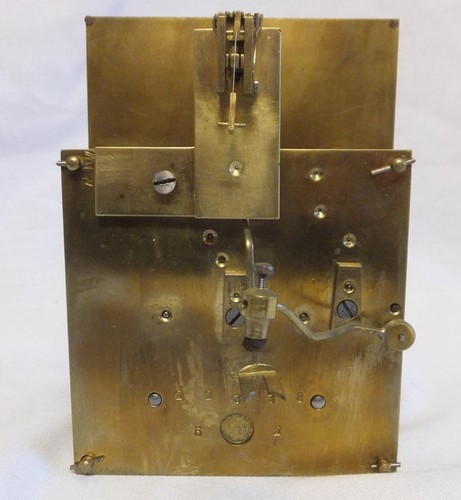 Antique Carved Mahogany Bracket Clock: French 8 Day Movement with gong strike - Foto 13 di 19