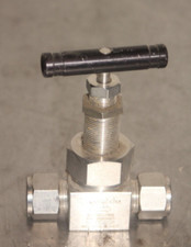 Swagelok Stainless Steel Blowdown Needle Valve SS-6DBS8