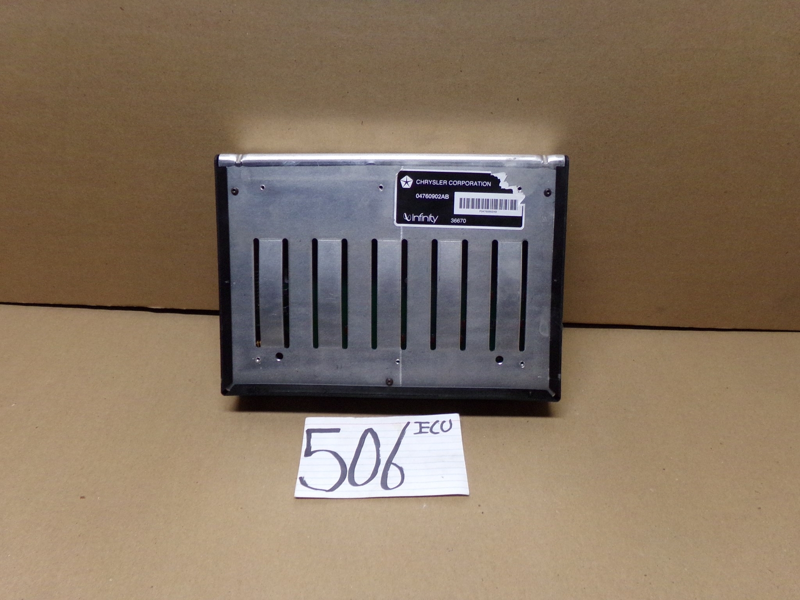 99 00 01 02 03 04 Chrysler 300 Used Radio Amplifier Audio Module #506-ECU