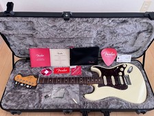 Fender American Professional II Stratocaster HSS Off White Tortoise Schlagbrett