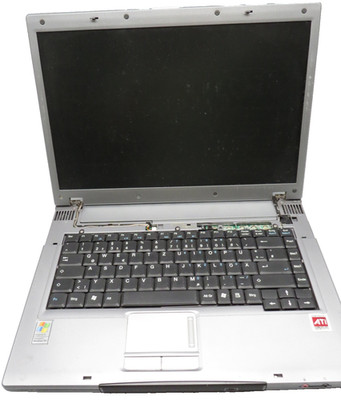 Notebook Targa Traveler 826 Intel Pentium M 1GB RAM 100GB HDD 48