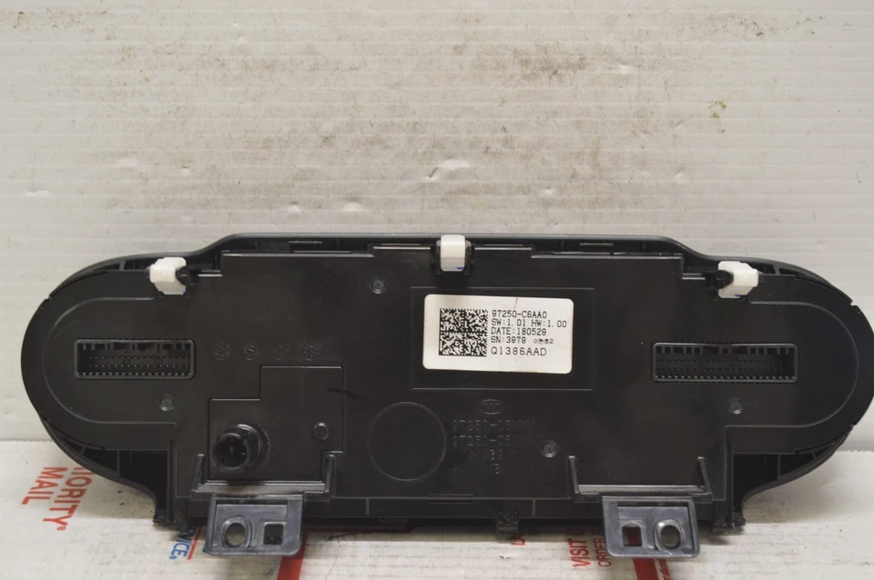 2091 2020 Kia Sorento Climate Control Unit Heater Ac Temperature Hvac CI68#005 - Image 3 of 4