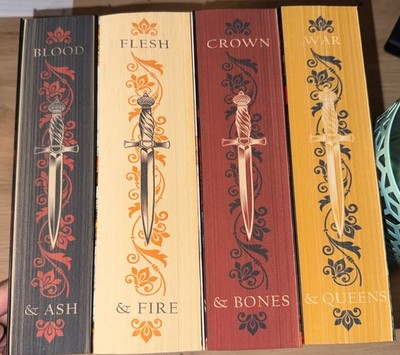 Blood and Ash - Reihe 1-4, Jennifer L. Armentrout mit Farbschnitt