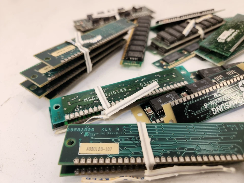 Kingston, Samsung, Misc Ram Stick Lot of 40! KMM594000-8 DRAM Untested - Image 3 of 4