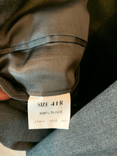 Jos a bank gray suit jacket size 41R and pants 33R 3 button suit - Picture 5 of 11