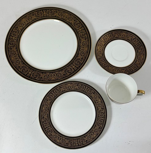 Mikasa Mount Holyoke Bone China 7 Piece Place Setting - Multiple Available - Picture 11 of 20