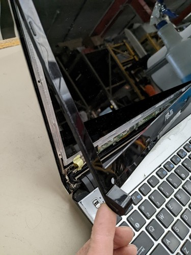 Asus UL30V 13.3" Notebook Laptop 6GB RAM Webcam Wi-Fi Nvidia !Charity! - Picture 6 of 10
