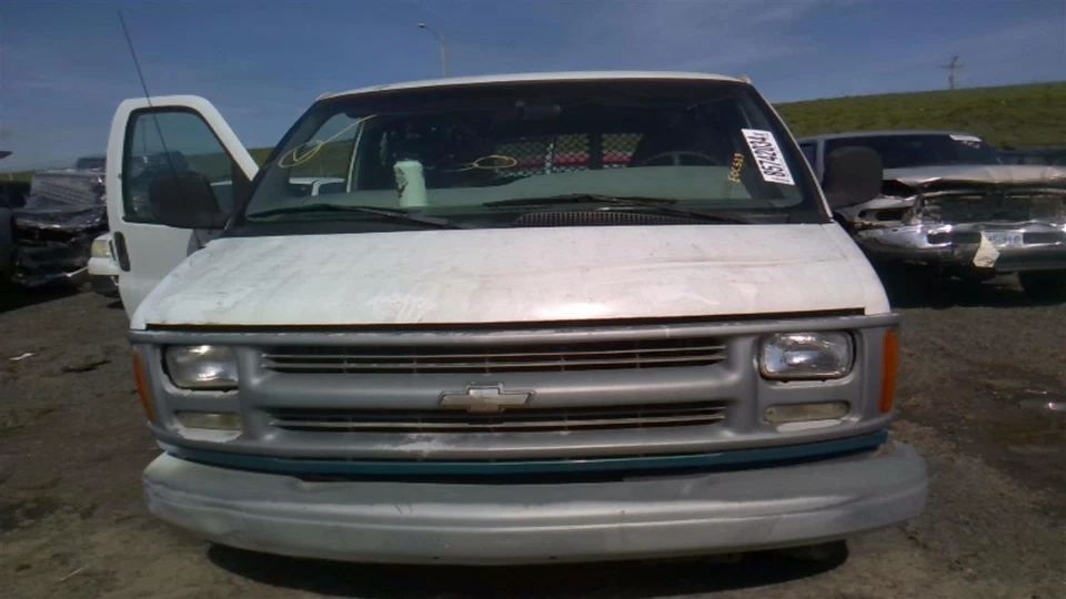 Used Front Suspension Stabilizer Bar fits: 1998 Chevrolet Express 2500 van Front Foto 2 de 4