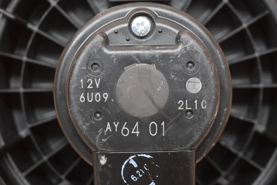 Conjunto de motor soplador Hyundai Sonata 2015-2019 97113C2000 OEM Foto 2 de 4