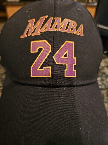 Kobe Bryant #24 schwarze Mamba-Mentalitätsmütze - L.A. Lakers - ZIEGE - Bild 2 von 4