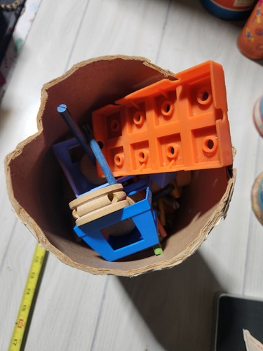 Tinkertoy Toy Maker 1960s No. 444 Vintage in Cylinder Package 110 Pieces - Picture 6 of 7