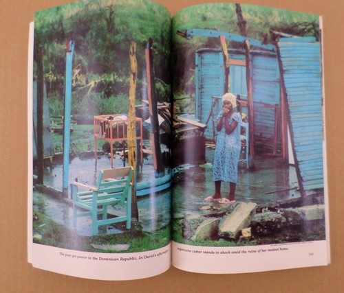 National Geographic Sep 1980 Saudi Arabia Hurricanes Islam's Troubled Heartland - Imagen 4 de 5