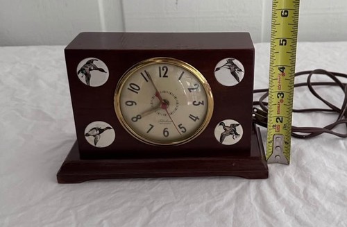 Vintage Electric Mantel Clock With Ducks - Picture 6 of 6