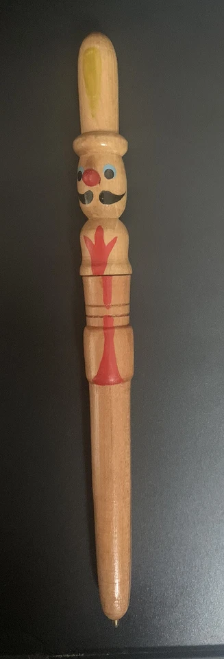 Lote De Colección De 2 Plumas Cascanueces De Madera (no Funciona) Ideal Para Exhibición/Coleccionista Foto 4 de 4