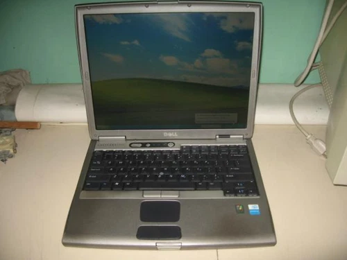 LAPTOP DELL LATITUDE D600 CENTRINO 1,4Ghz. SUPER DEAL!
