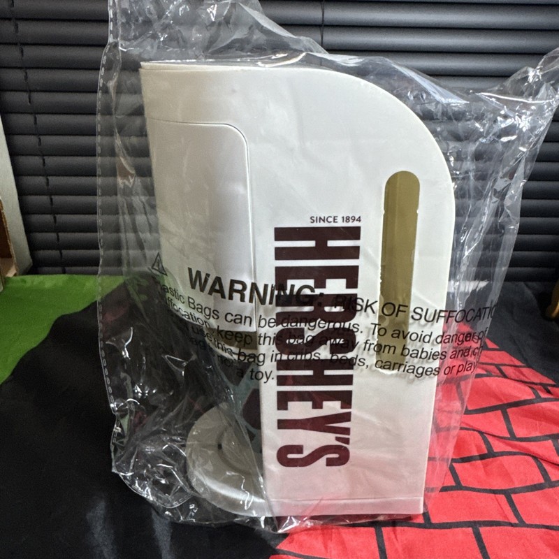 Hersheys Chocolate Drink Maker Hot/Cold Drinks 2 Paper Cups 