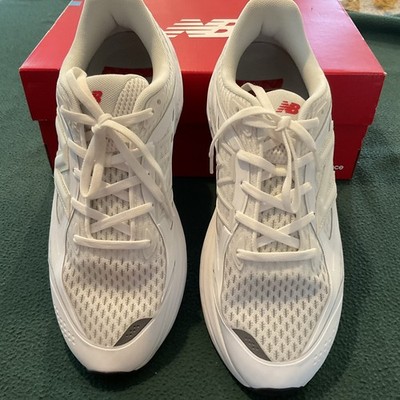 New Balance Fesh Foam Trainer Running Shoe In White - Men's Size 9 (UTRNWE)