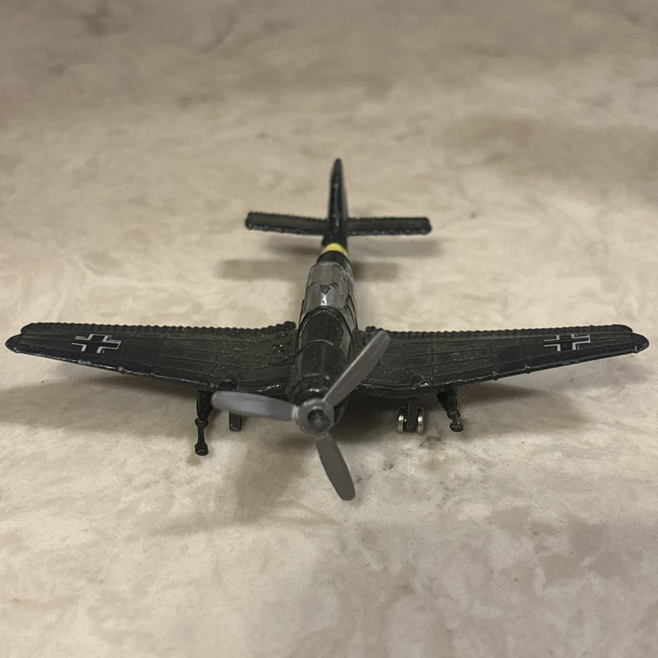 Avión JUNKERS JU-87 A101 DYNA-FLITES verde Foto 4 de 4