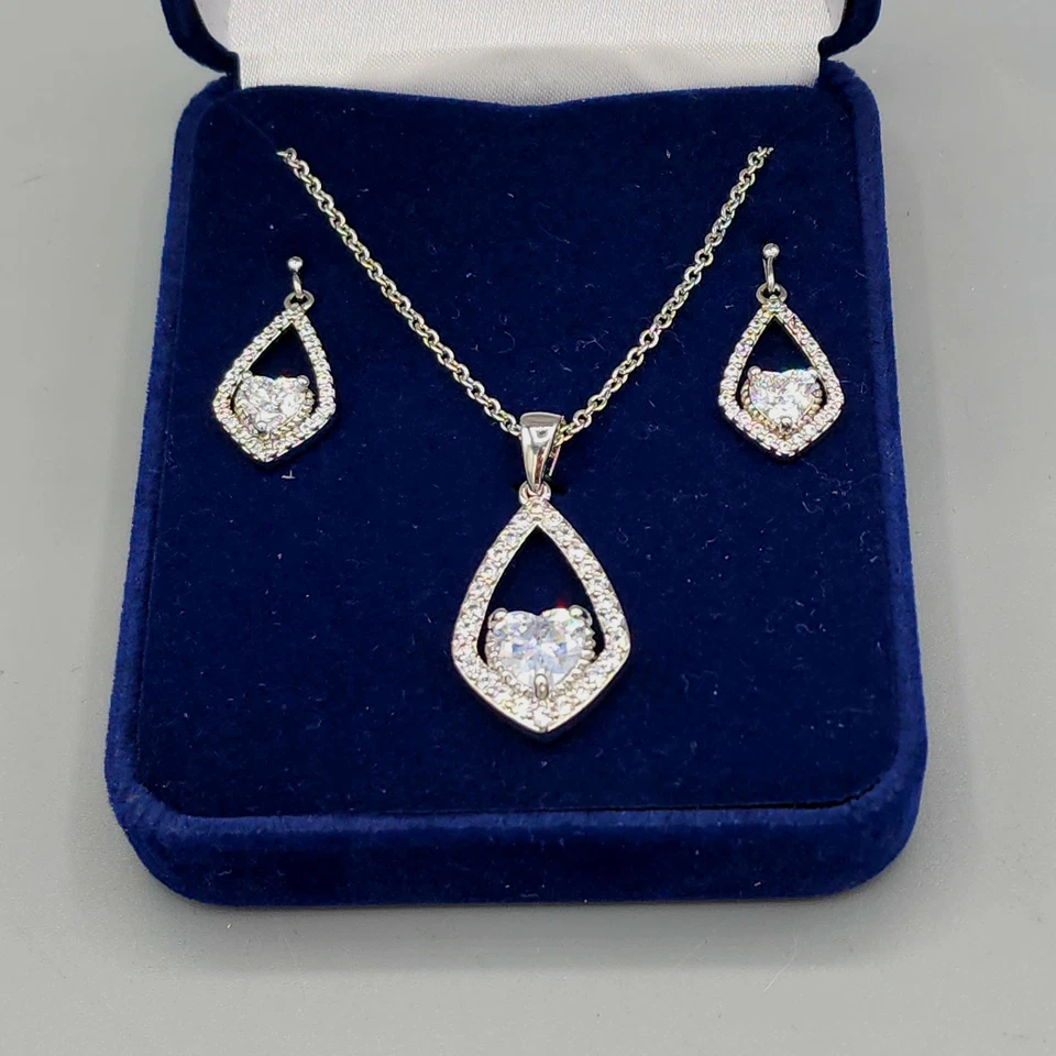 New Montana Silversmiths Hearts on a Swing Jewelry Set JS3032 Silver Rhinestone - Image 2 of 4