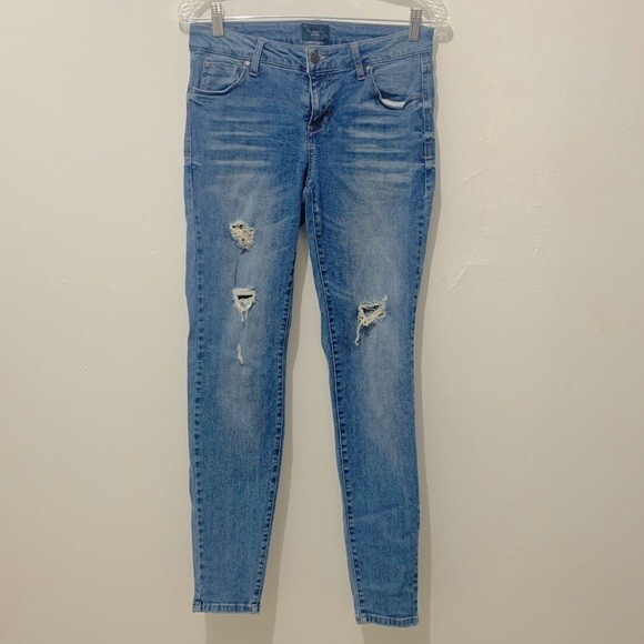 Celebrity Pink Jeans Skinny Distressed Size 29