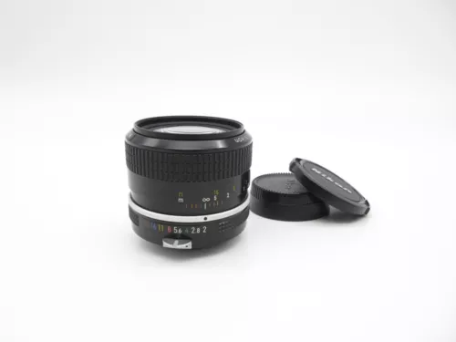 Nikon Non-Ai Nikkor 35mm 1:2 Objektiv