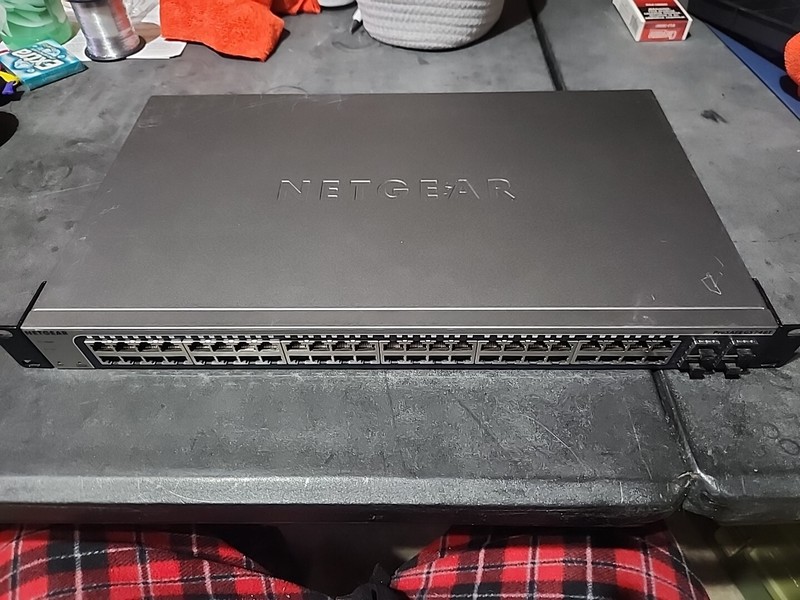 NetGear ProSafe (GS748T-500NAS) 48-Ports Rack-Mountable Smart Switch ..used