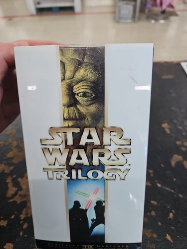 Star Wars Trilogy VHS Movie Tapes Sci Fi Action New And Sealed - Picture 2 of 11