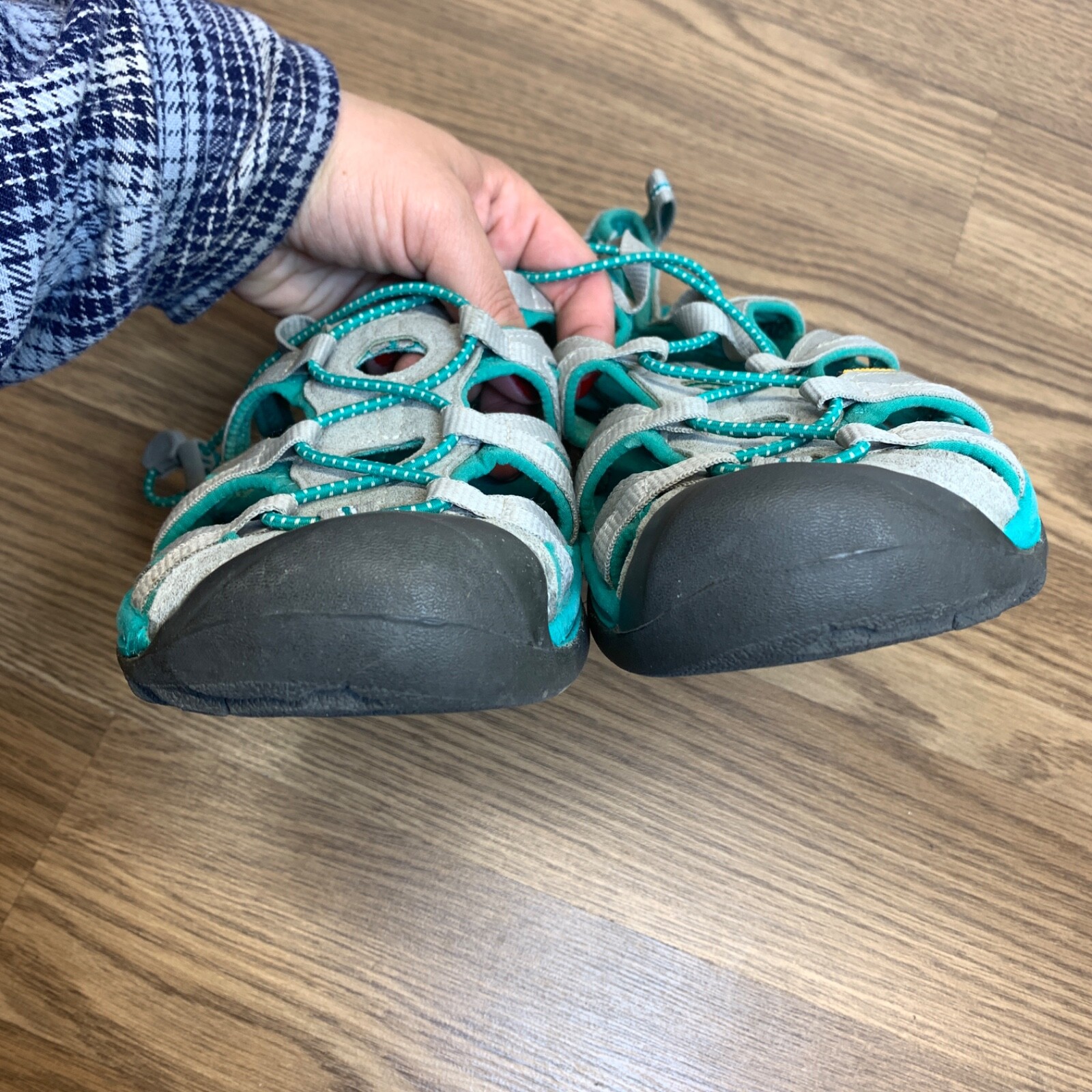 Sandali sportivi da trekking impermeabili da donna KEEN Whisper. Taglia 9 5 EU 40