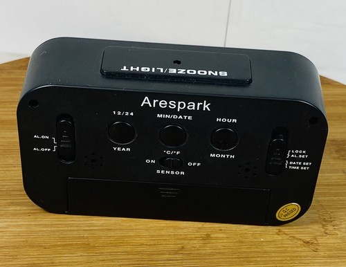 Arespark Digital Alarm Clock - Picture 3 of 3