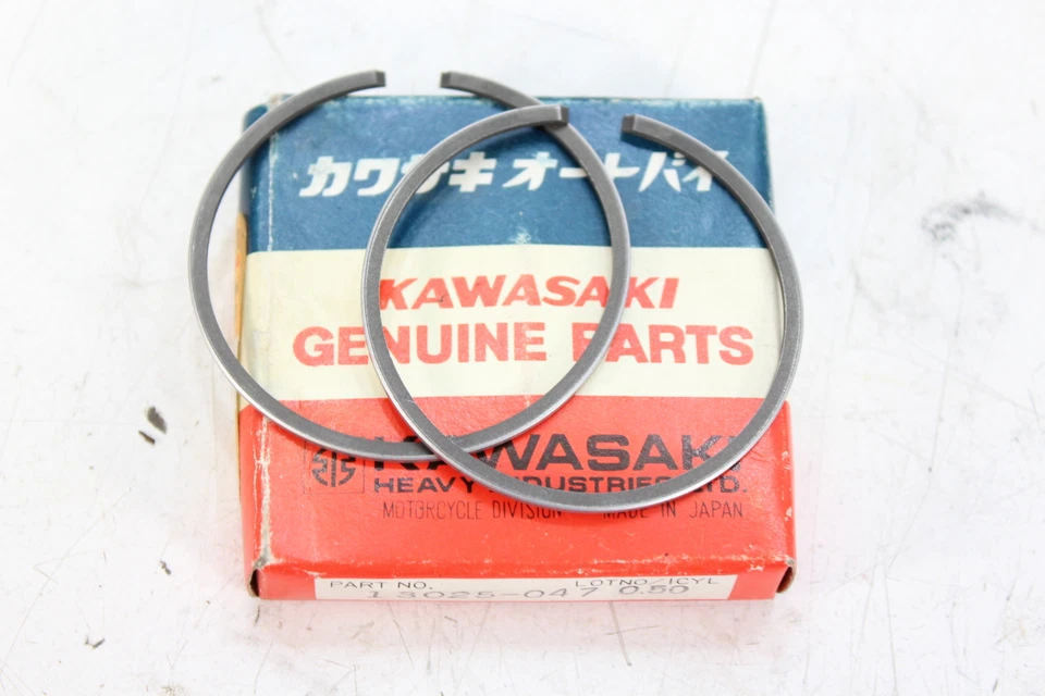 ANILLOS DE PISTÓN DE 0,50 MM KAWASAKI KE100 1976-1978 13025-047 NUEVOS DE STOCK Foto 2 de 4