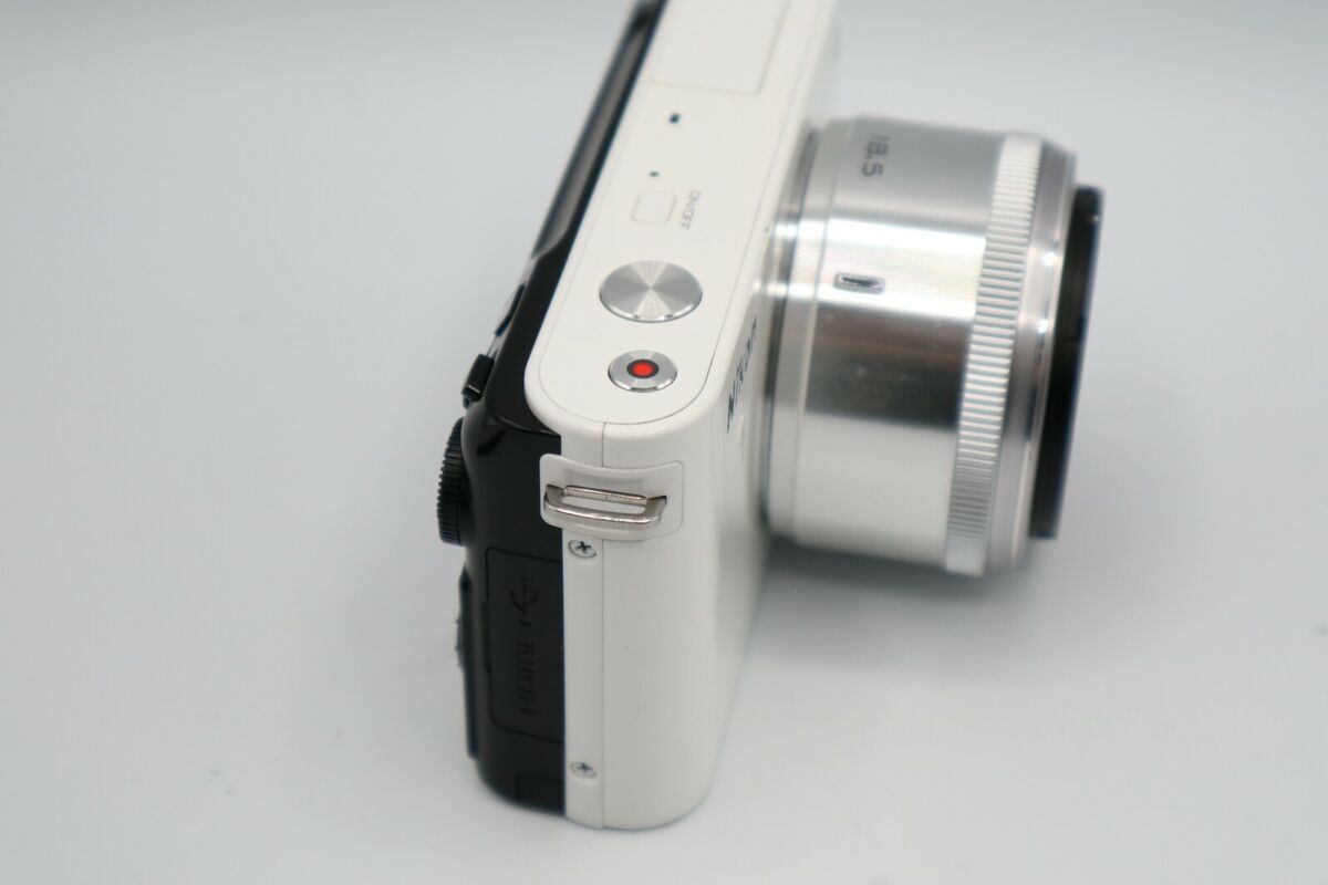 Nikon 1 J1 10.1MP Digital Camera - White(1NIKKOR 18.5mmm Nikon 1 J1 10.1MP Digital Camera - White(1NIKKOR 18.5mmm