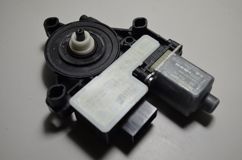 5Q0959811 Fensterhebermotor hinten links VW Golf 7 Sportsvan  AUDI Q2  ORIGINAL