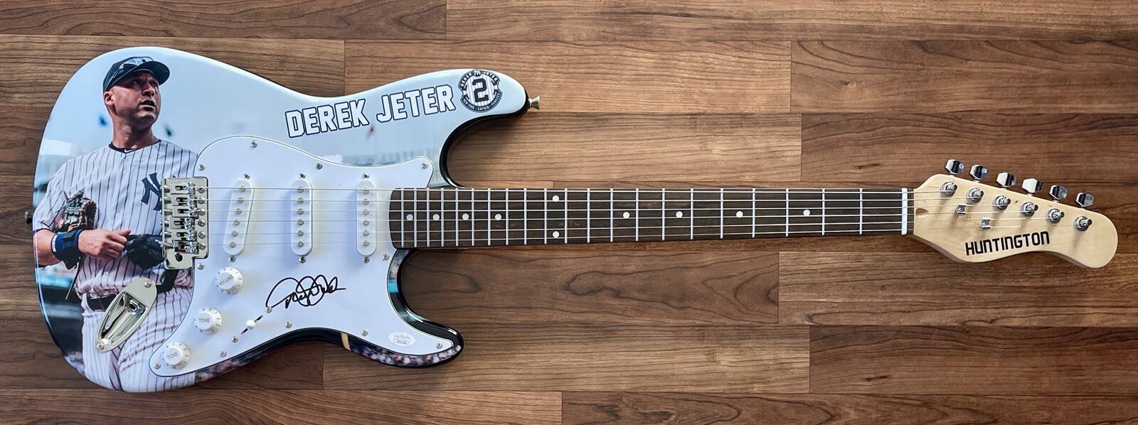 Derek Jeter Signed Guitar Custom Graphics 1 1 Jsa Coa New York Yankees Hof Ebay