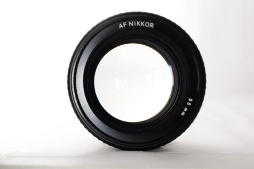MINT Nikon AF Nikkor 85mm F1.8 Portrait Camera Lens F mount w/Caps Japan - Picture 6 of 24