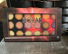 BH Cosmetics 18 Color Baked Eyeshadow Palette